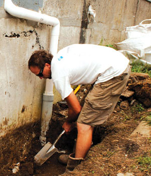 Build-a-rainwater-system-Step-1a-300-x-350-GI02