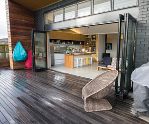 GI-12-Warm-house-warm-heart-Deck-300x250