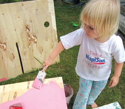 Make-a-children's-activity-centre-Step-3-Paint-the-boards-400x350-GI04